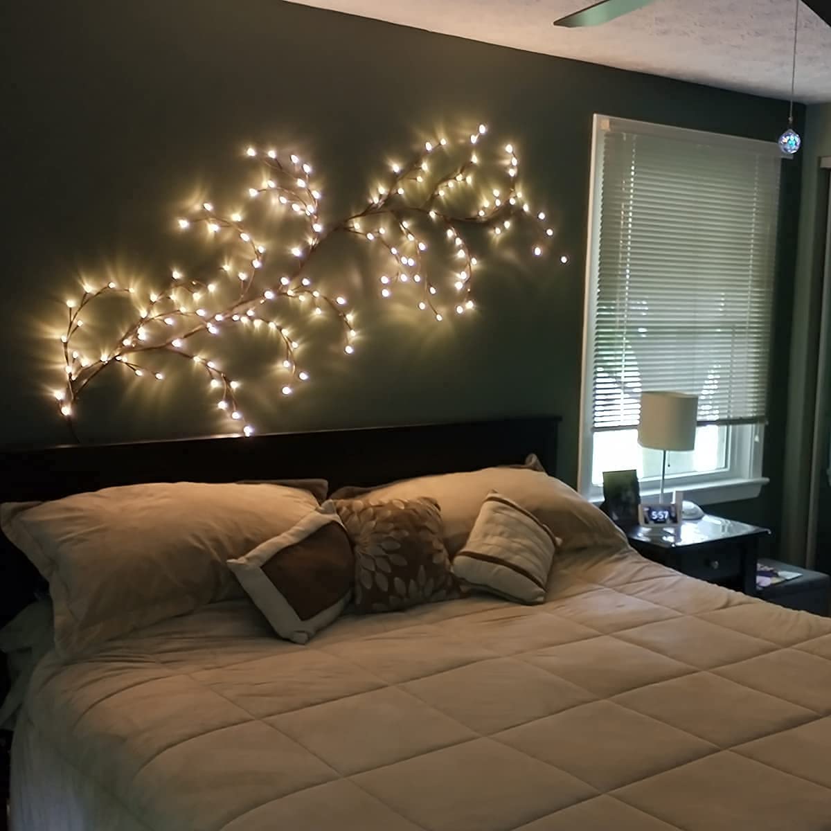 fairy lights vine bedroom decor  Room makeover bedroom, Bedroom